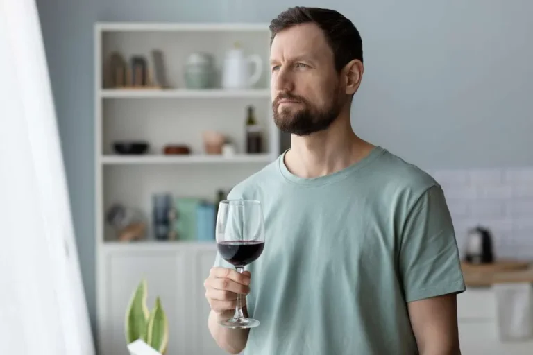 How the Sinclair Method Helps Reduce Alcohol Consumption