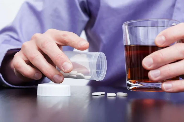 The Dangers of Mixing Prescription Drugs with Alcohol