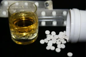The Dangers of Mixing Prescription Drugs with Alcohol